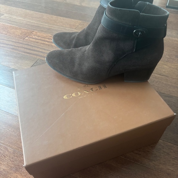 Coach genuine suede boots, size 9.5 - Picture 2 of 5
